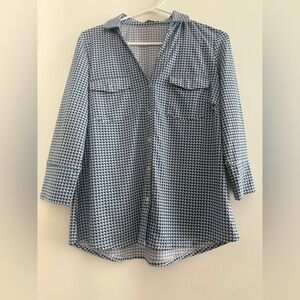 J. McLaughlin Brynn Jersey Blue Geo Print Shirt Size Large